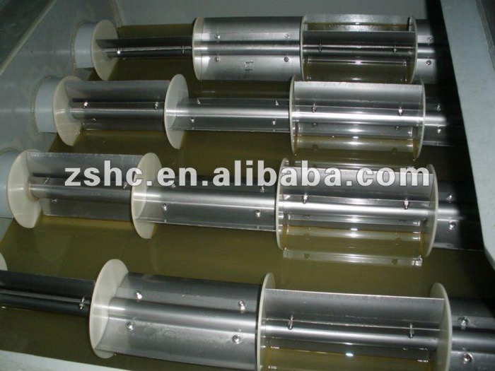 Rotating angle-swing etching rollers